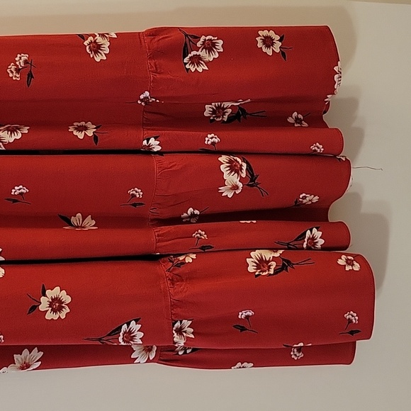 Breezy Red Floral Maxi Dress | Small - Picture 5 of 12